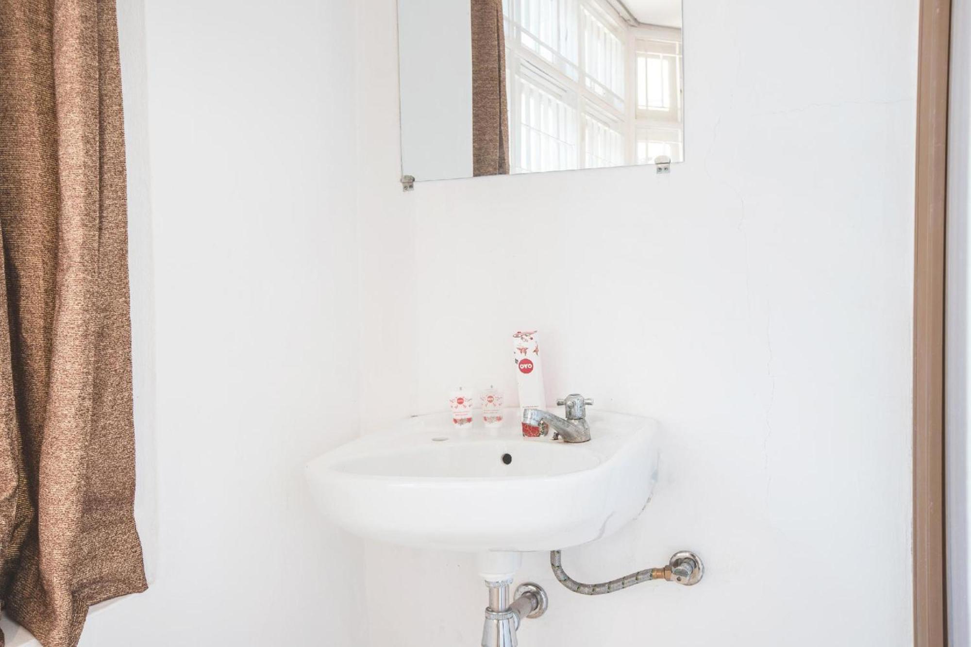 Capital O 332 Residence G17 Kemang Jakarta Extérieur photo