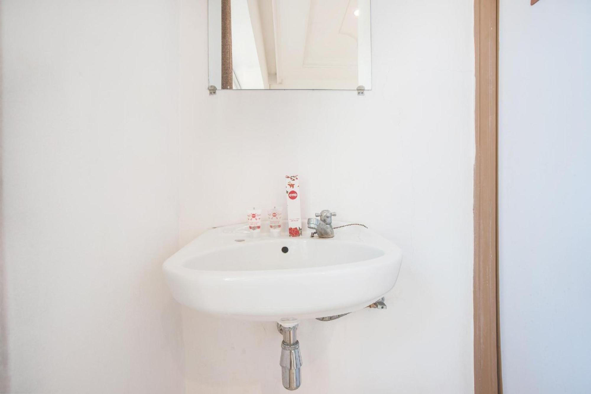 Capital O 332 Residence G17 Kemang Jakarta Extérieur photo