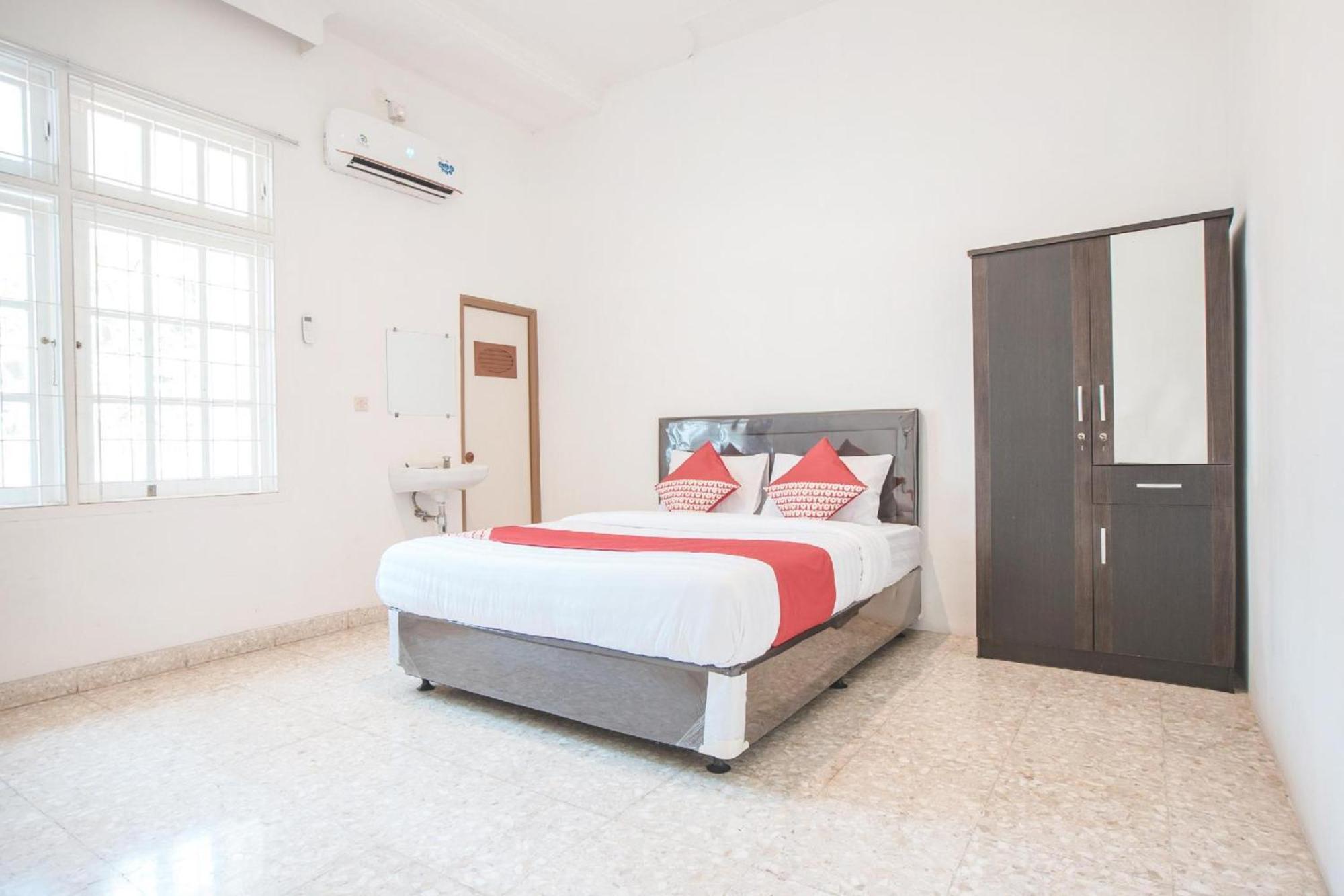 Capital O 332 Residence G17 Kemang Jakarta Extérieur photo